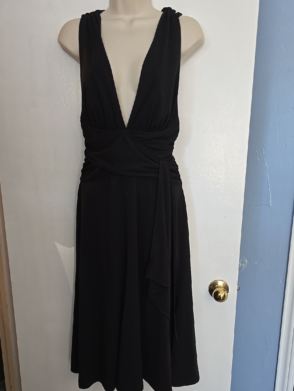 White House Black Market Black Plunging V-Neck Midi Dress Size 8 NWOT